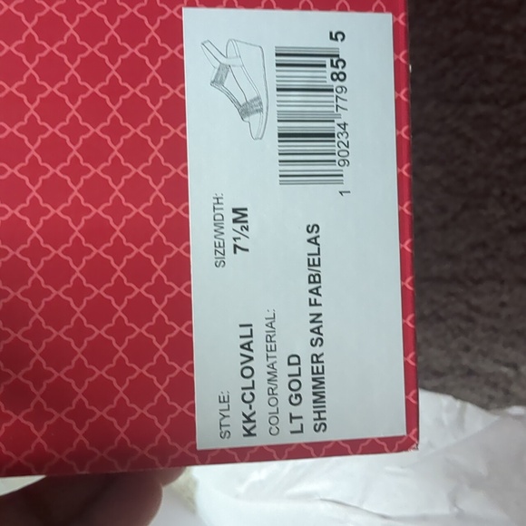 Sandals - Picture 3 of 3